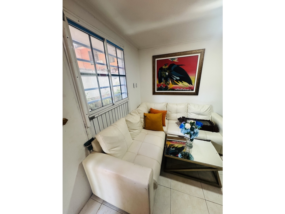 VENDO CASA CRESPO URB CERRADA - 6