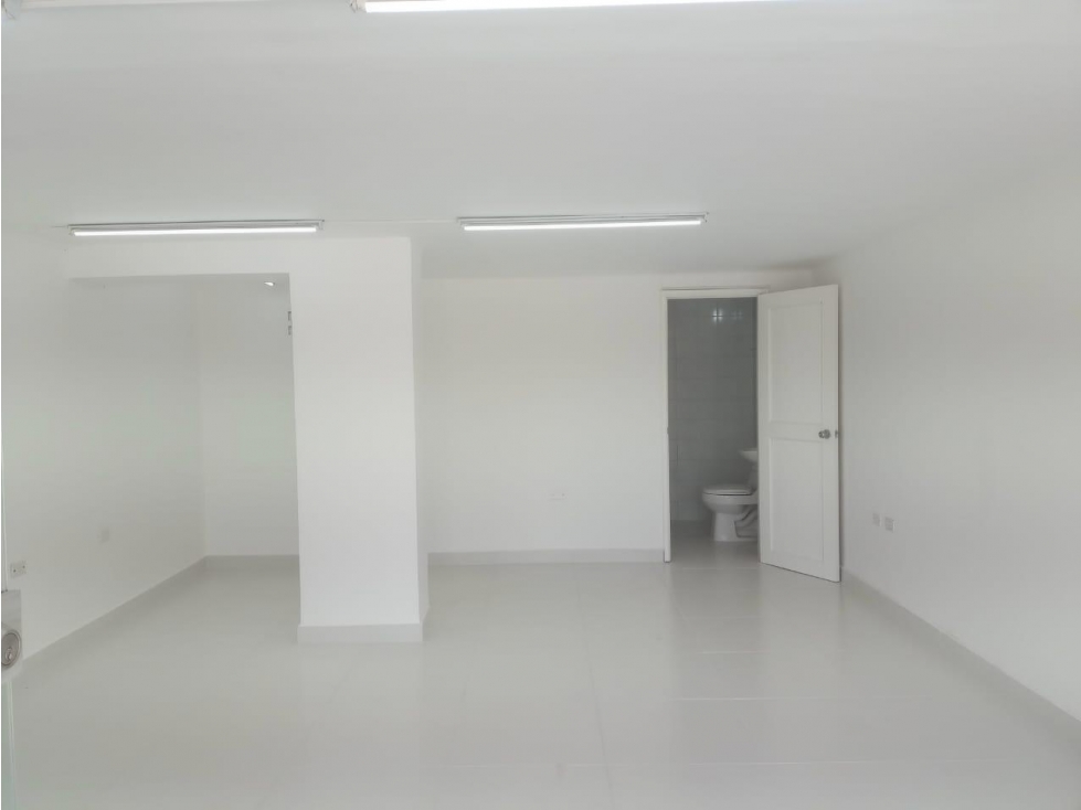OFICINA EN ARRIENDO CASTILLOGRANDE — foto 2