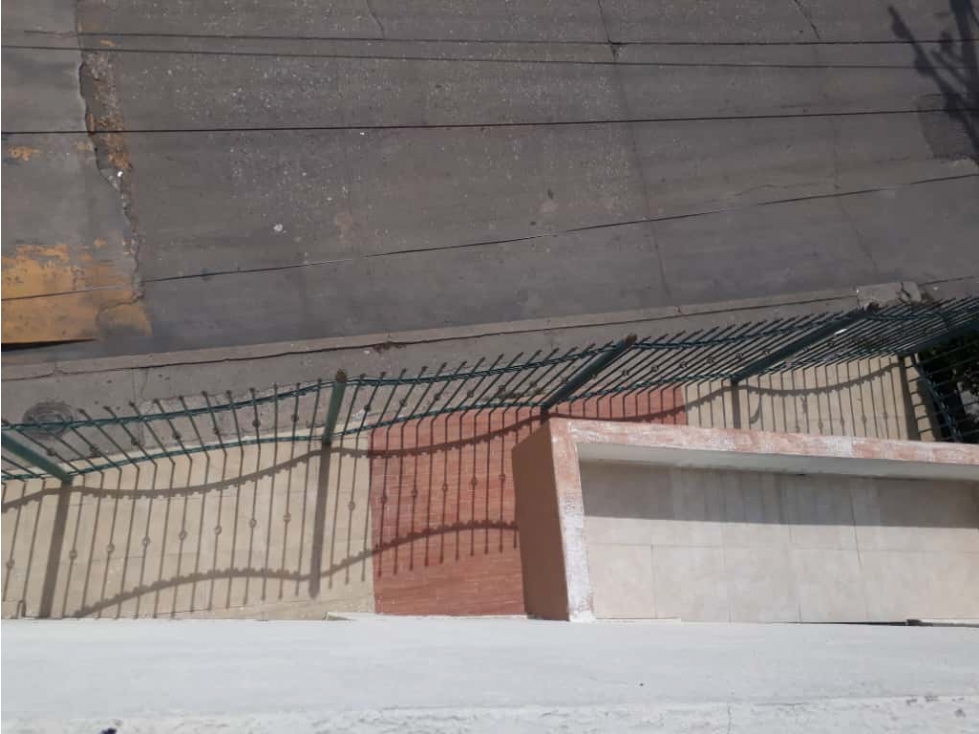VENDO CASA EN MANGA 3 PISOS MAS MIRADOR — foto 6