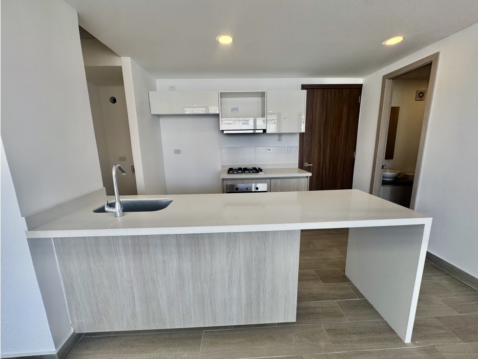 ARRIENDO APARTAMENTO EN ZONA NORTE ALTANA
