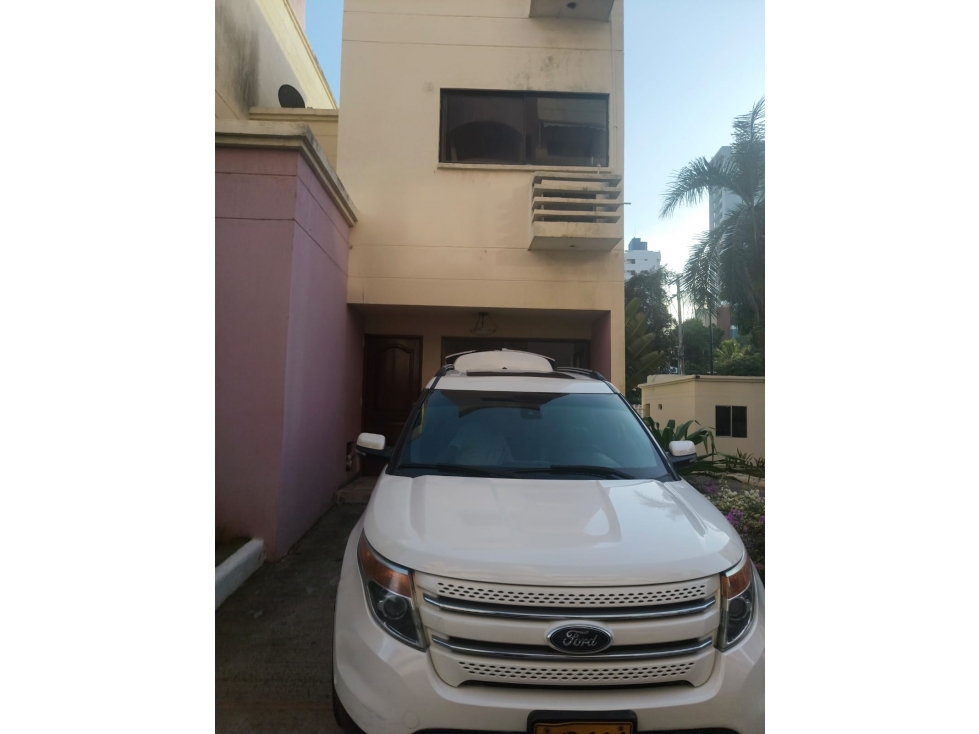 ARRIENDO CASA TRES PLANTAS PIE DE LA POPA CONJ CERRADO — foto 2