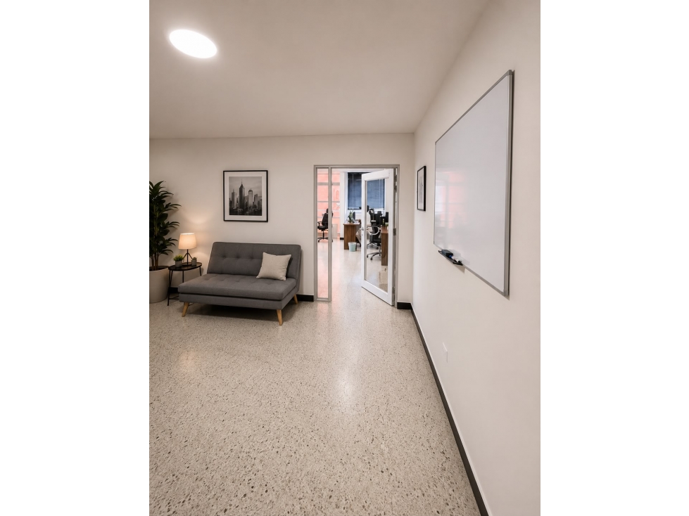 ARRIENDO OFICINA EN CENTRO HISTORICO CON BALCON