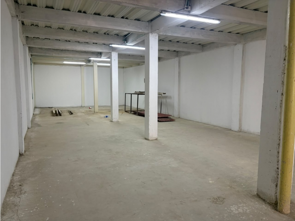 ARRIENDO BODEGA EN MARTINEZ MARTELO - BAZURTO - 5