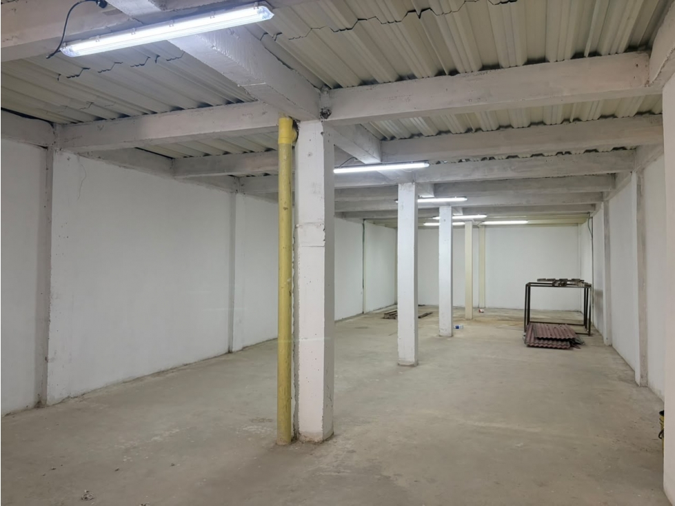 ARRIENDO BODEGA EN MARTINEZ MARTELO - BAZURTO - 6