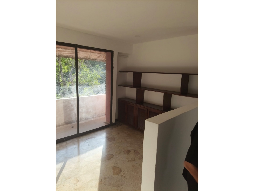 ARRIENDO CASA TRES PLANTAS PIE DE LA POPA CONJ CERRADO — foto 5