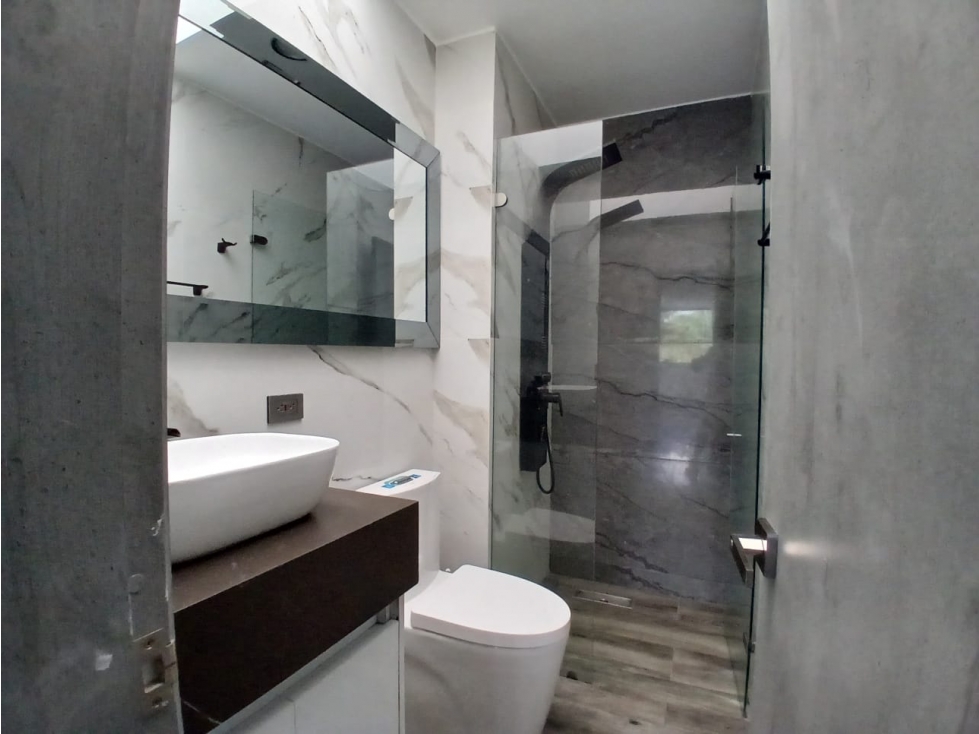 Se Vende Casa Externa 2 pisos-Piscina - Barrio San Joaquin -YP 9954578 — foto 6
