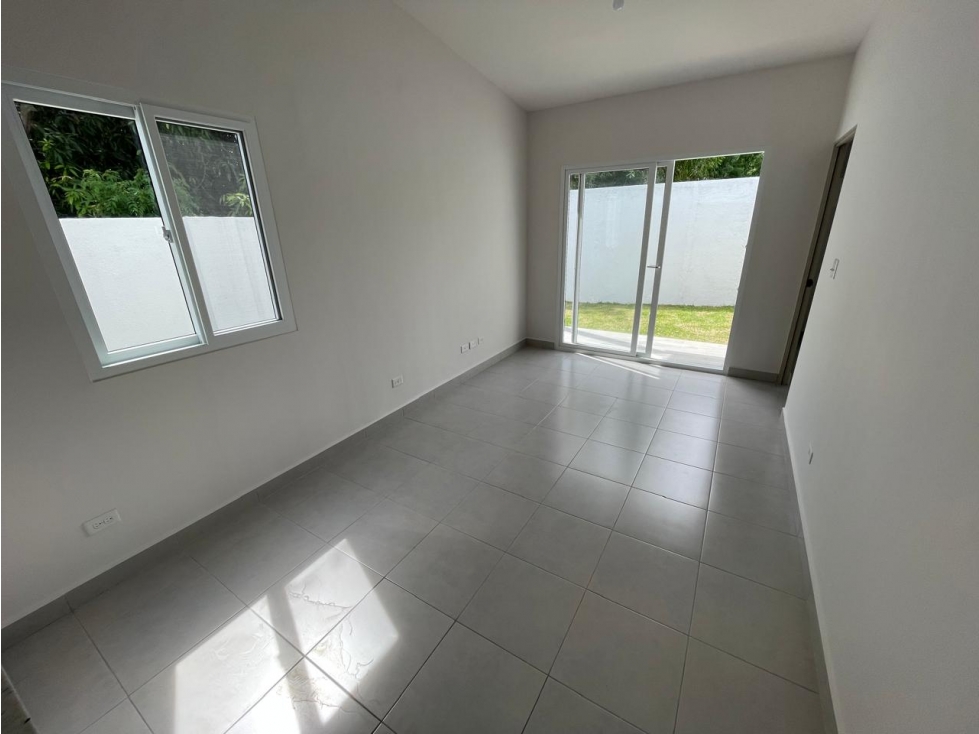 Se Alquila Casa en Viveros del Pacifico , San Carlos - 2