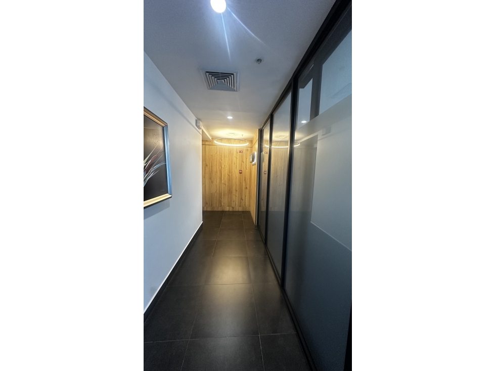 Venta Oficina Alquilada de 156 m² en PH El Tornillo, Calle 50 — foto 2