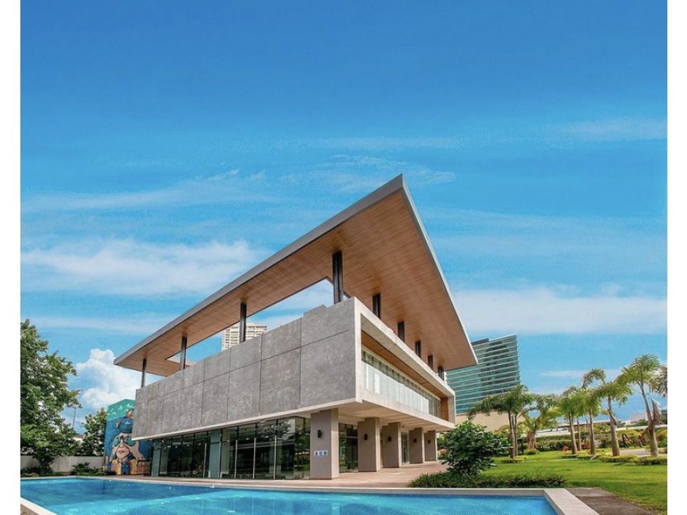 Se vende apartamento en PH Country Club con vista al mar. - GB