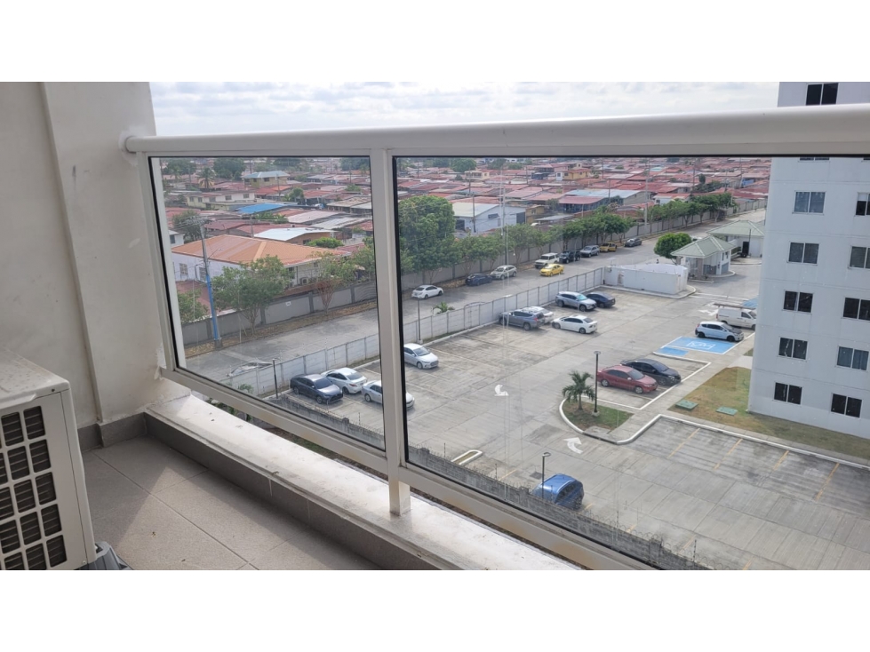 Se vende apartamento en PH Torres de Cantabria. Las Acacias. — foto 5
