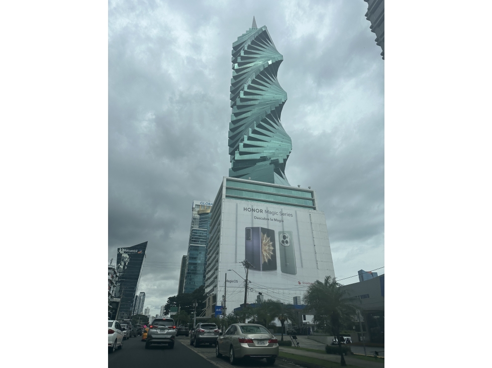 Venta Oficina Alquilada de 156 m² en PH El Tornillo, Calle 50