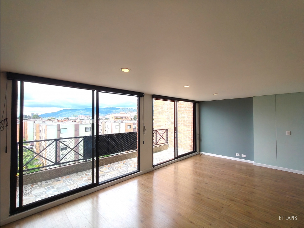 VENTA APARTAMENTO DUPLEX CON TERRAZA MAZUREN BOGOTA — foto 3