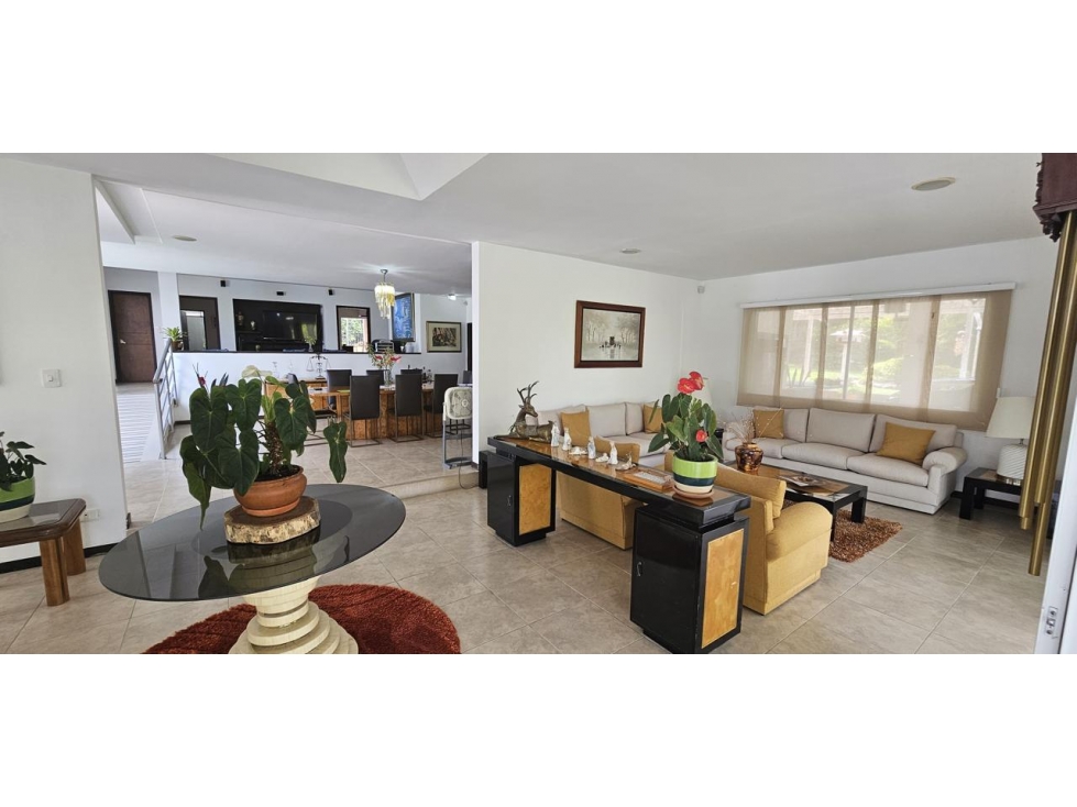 SE VENDE CHALET CERCA AL CLUB CAMPESTRE — foto 4