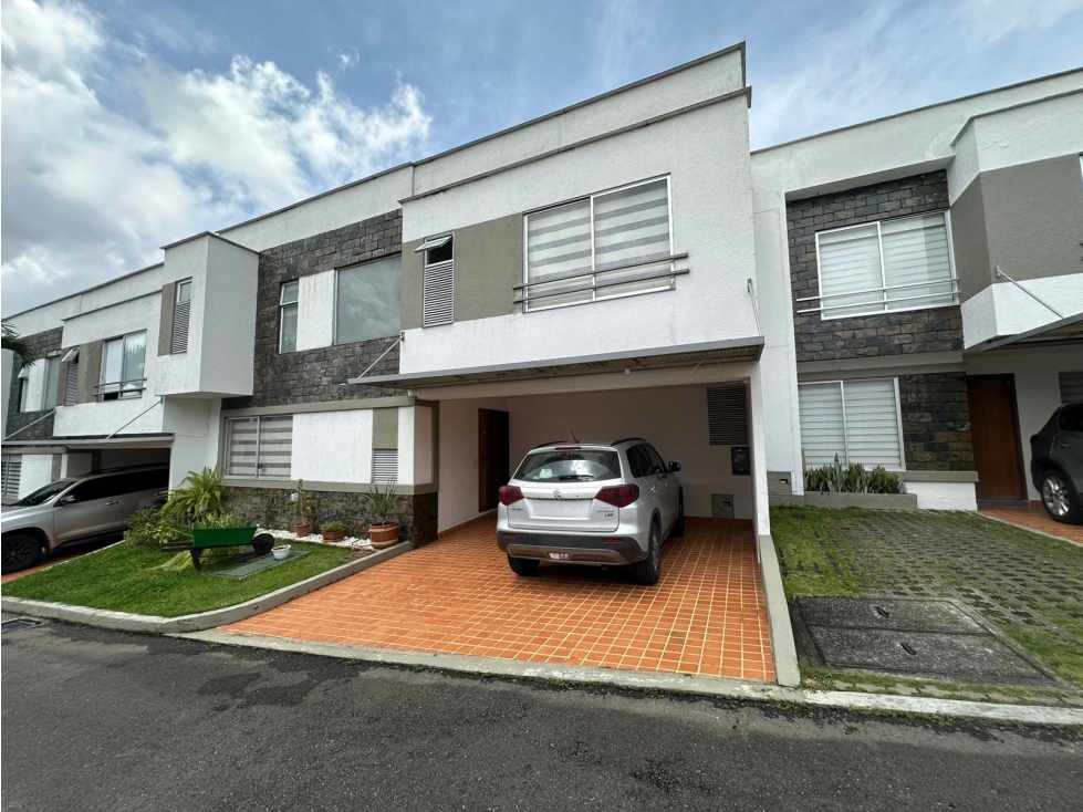 SE VENDE CASA EN CONDOMINIO EN EL SECTOR DE LA CASTELLANA - ARMENIA
