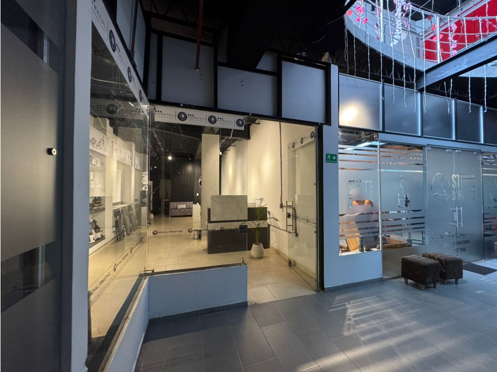 SE VENDE LOCAL EN LA AVENIDA CENTENARIO