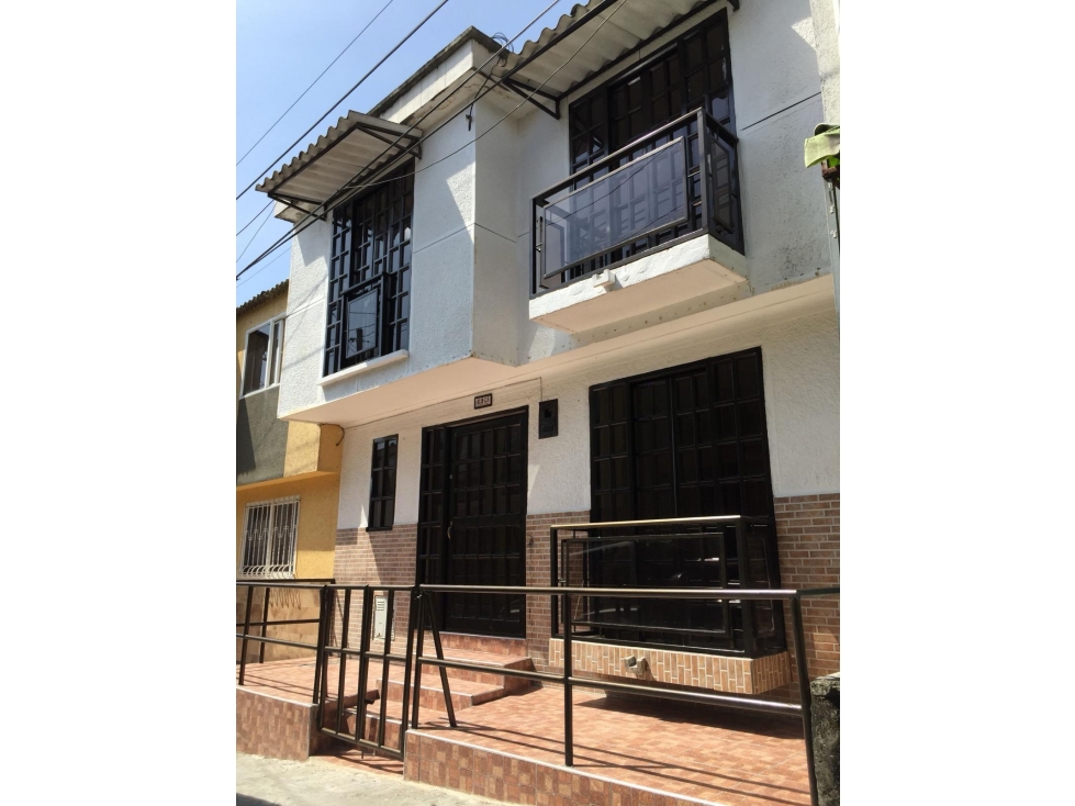 SE VENDE CASA EN EL SECTOR DEL 7 DE AGOSTO