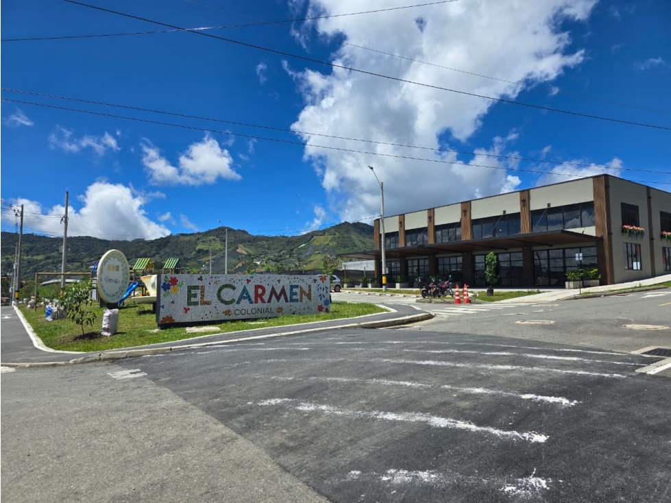 Se renta o se vende local comercial Carmen de Viboral, Antioquia - 1