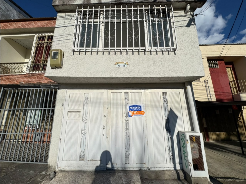 SE ARRIENDA LOCAL COMERCIAL FRENTE AL CASD DE ARMENIA