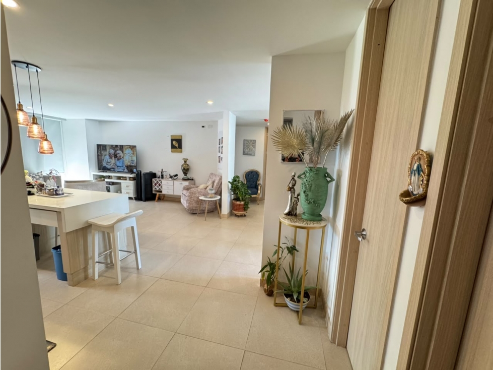 SE VENDE APARTAMENTO EN AV CENTENARIO ZONA COMANDO POLICIA