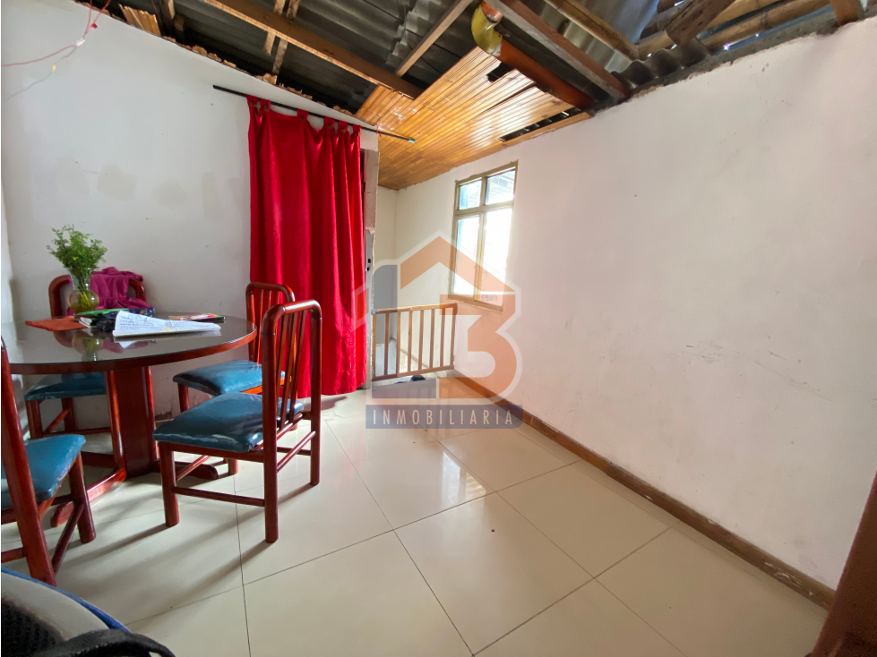 SE VENDE CASA LOTE EN LA AV LOS CAMELLOS — foto 2