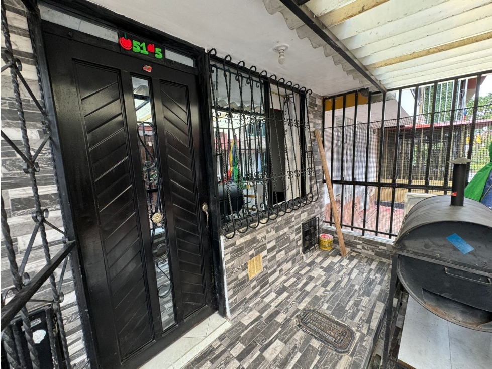 SE VENDE CASA EN LA PATRIA