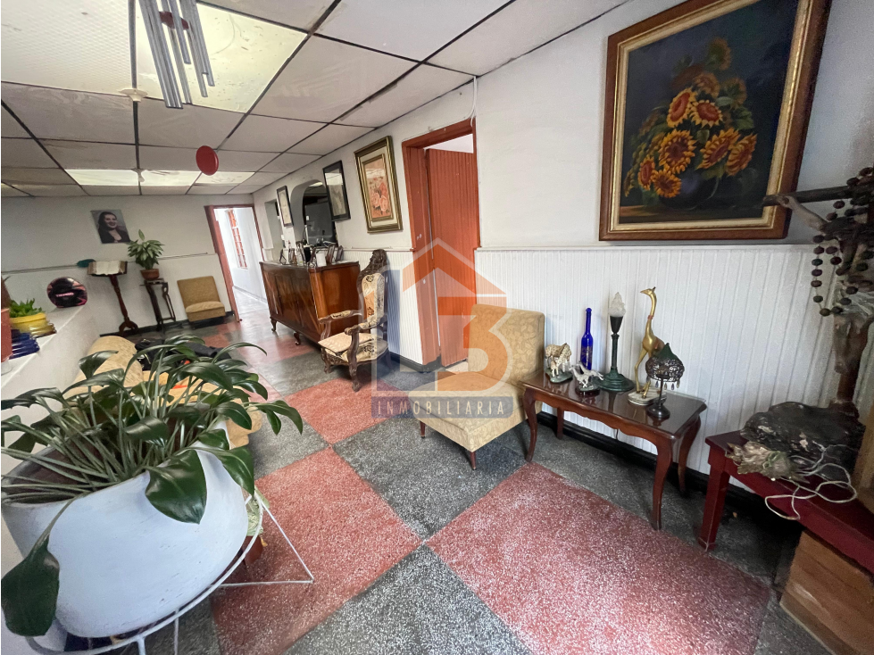 SE VENDE CASA COMO LOTE EN EL SECTOR AVENIDA 30 DE AGOSTO — foto 2