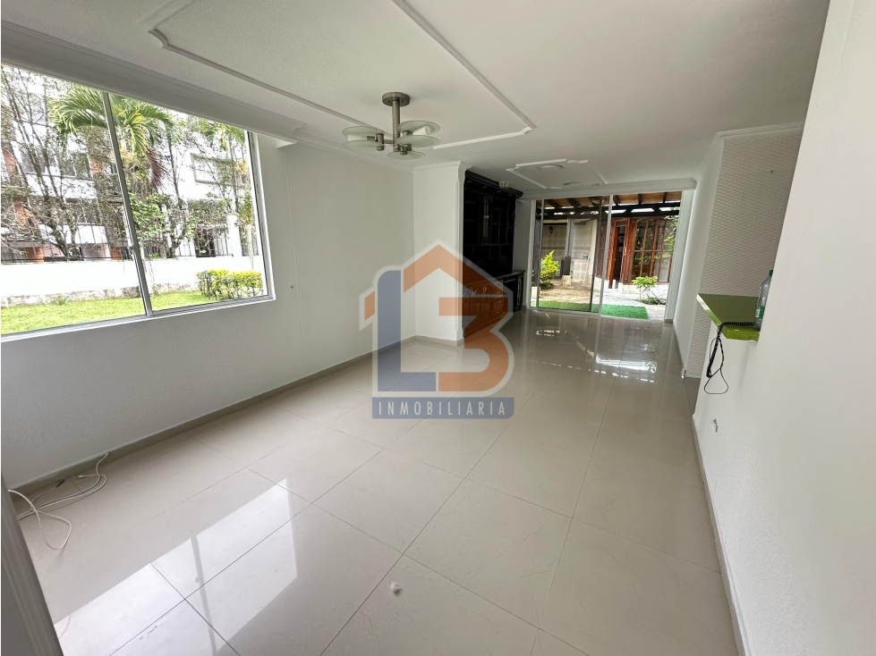 SE VENDE CASA EN CONDOMINIO EN LA AV. 19 NORTE — foto 4