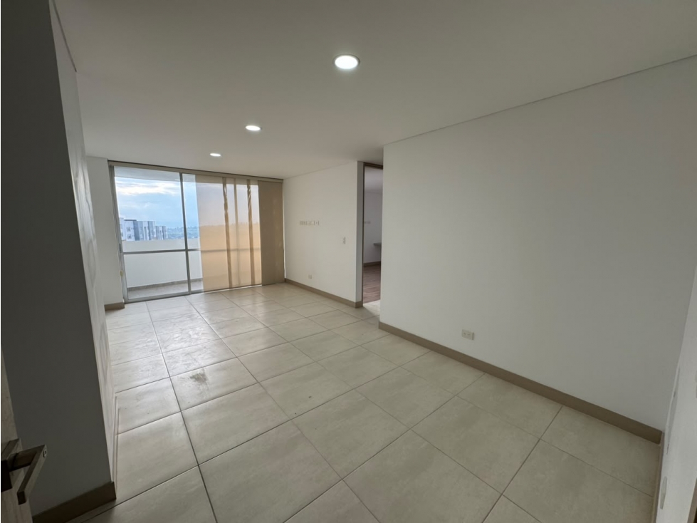 SE ARRIENDA APARTAMENTO OASIS DE ALAMEDA ZONA NORTE — foto 4