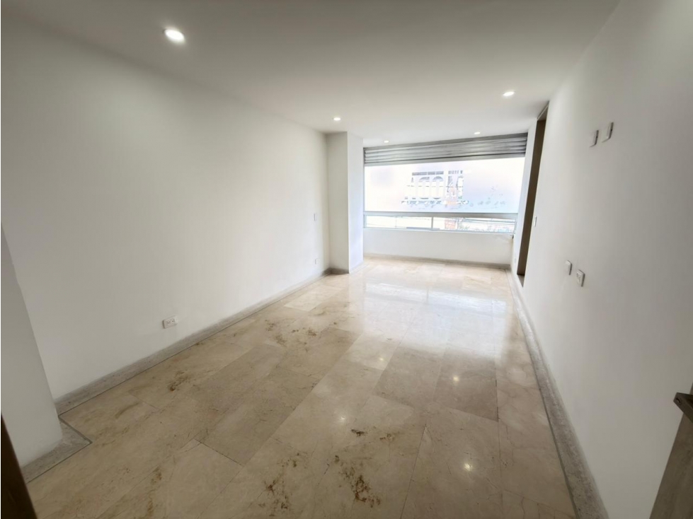 SE ARRIENDA LOCAL COMERCIAL SECTOR FUNDADORES 693 M2 — foto 2