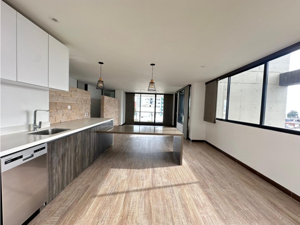 SE VENDE APARTAMENTO EN LA CASTELLANA — foto 2
