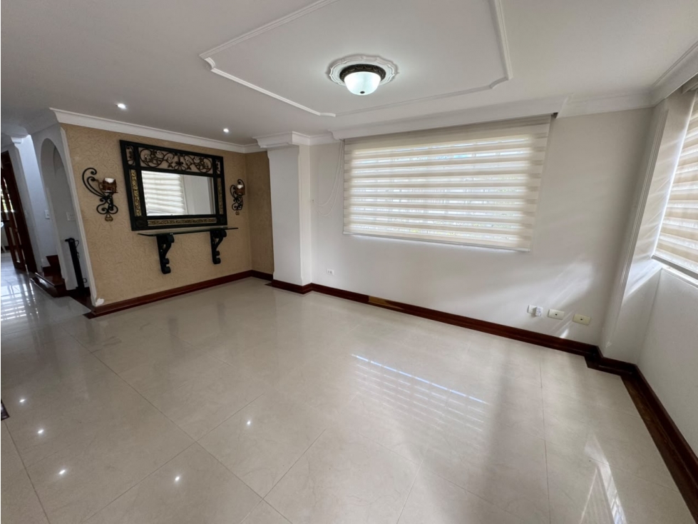 SE VENDE HERMOSA CASA SECTOR AV CENTENARIO - 3