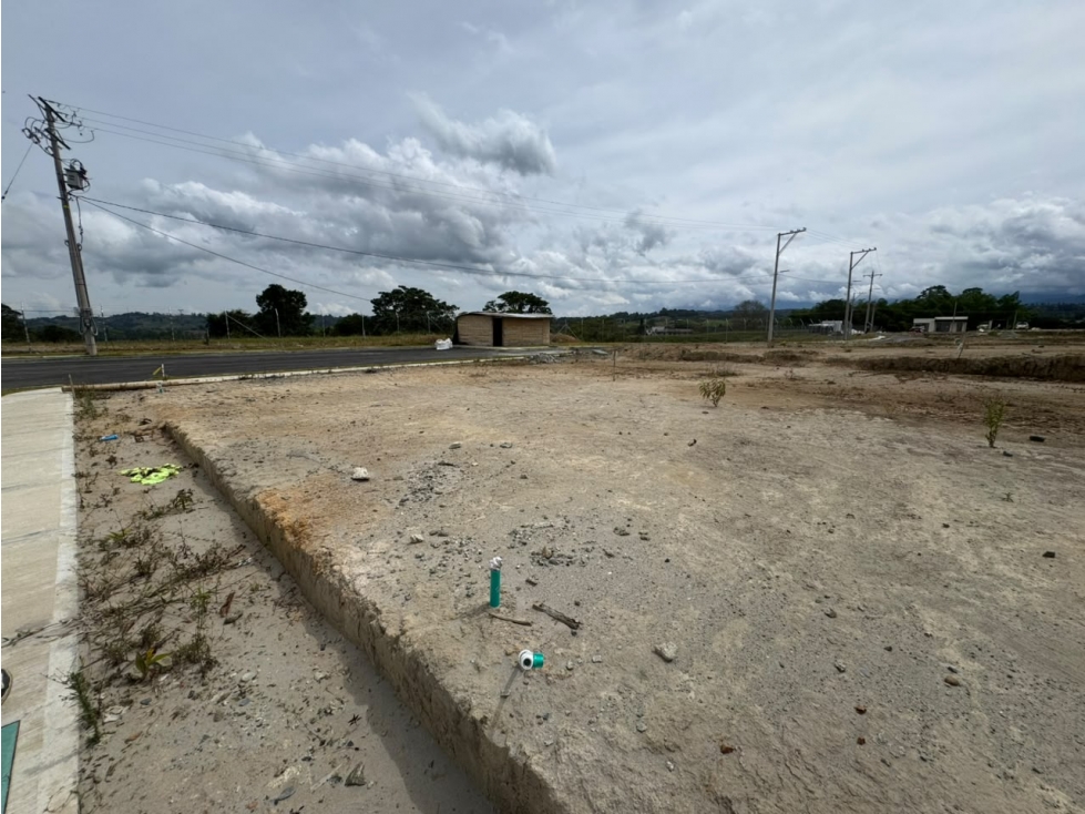 SE VENDE LOTE EN CONJUNTO CERRADO CIRCASIA - 2