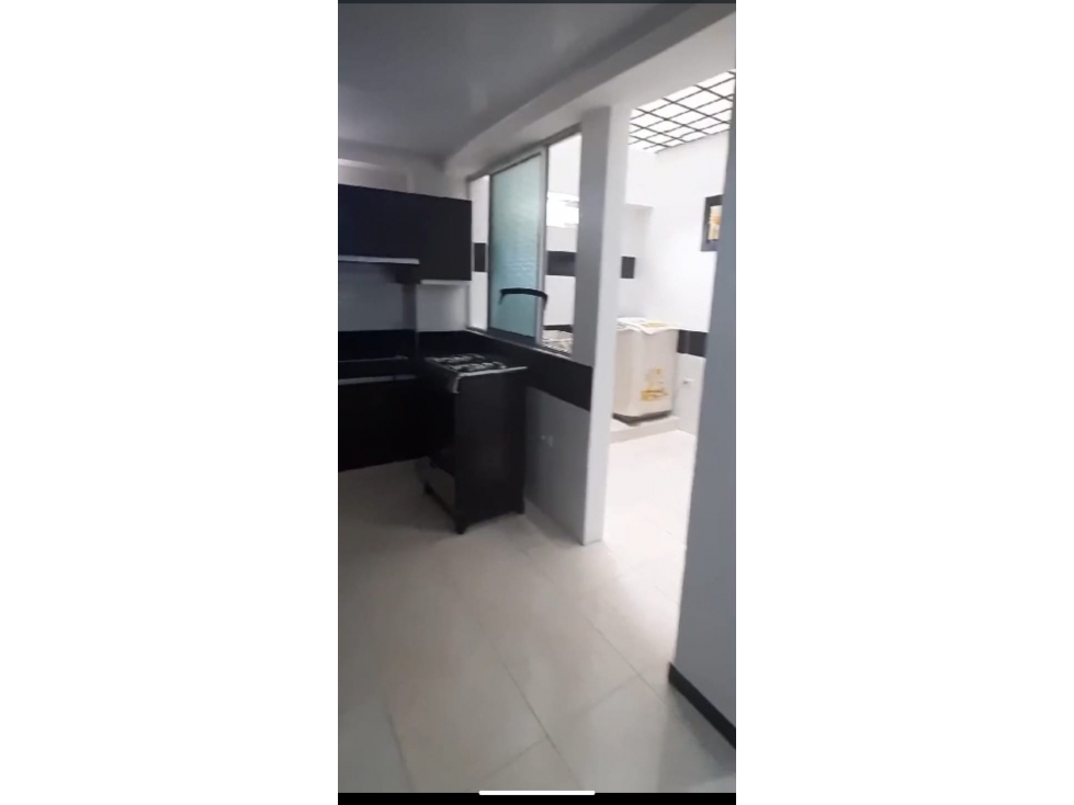 SE VENDE APARTAMENTO CON LOCAL Y PARQUEADERO CALLE 30 - 3