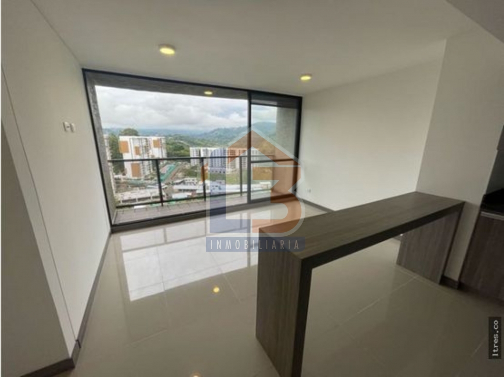 SE VENDE APARTAMENTO EN AV. CENTENARIO