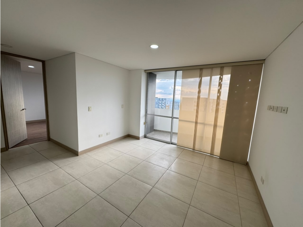 SE ARRIENDA APARTAMENTO OASIS DE ALAMEDA ZONA NORTE — foto 5