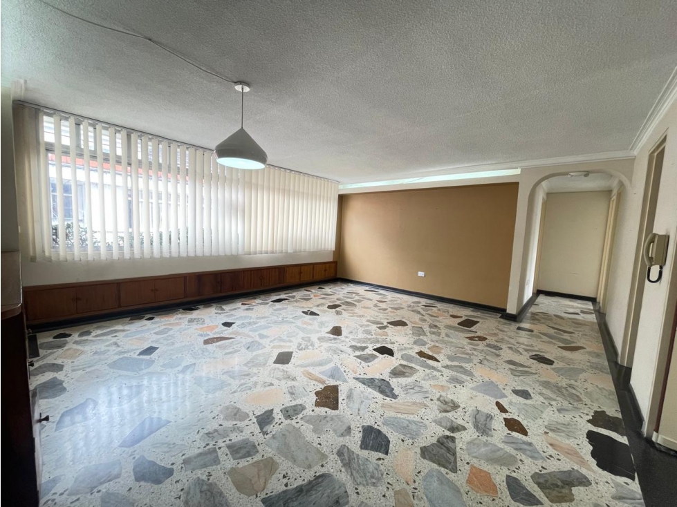 SE VENDE APARTAMENTO EN EL CENTRO DE LA CIUDAD