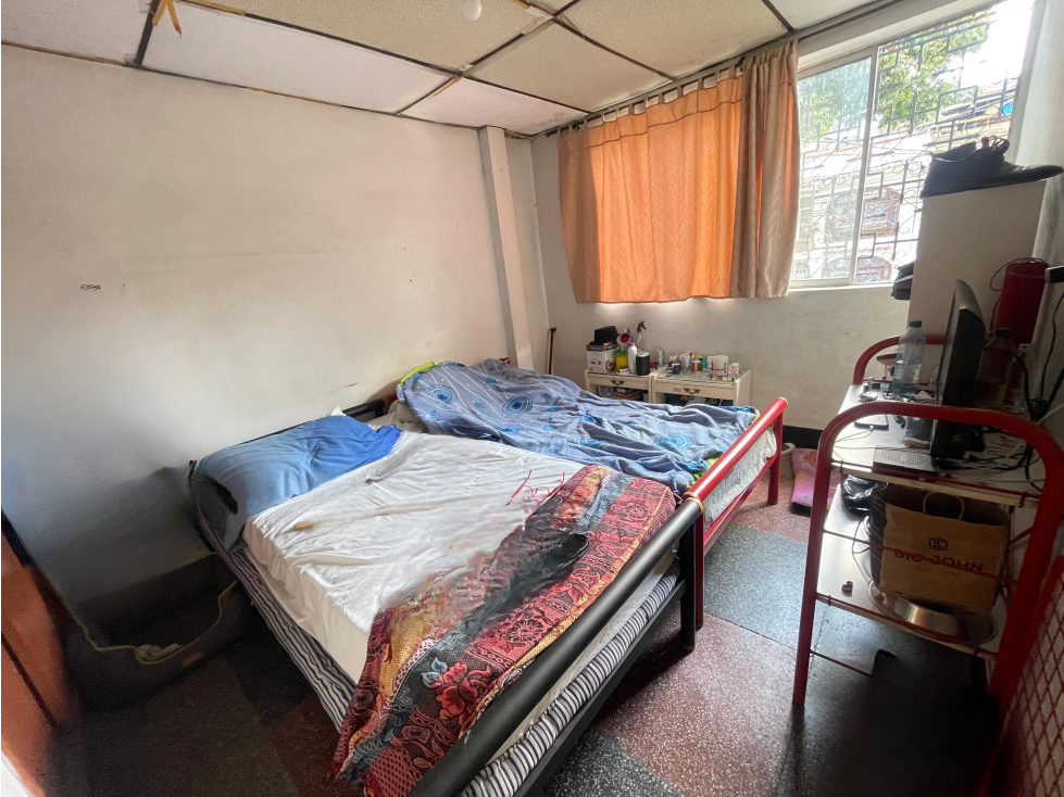 SE VENDE CASA COMO LOTE EN EL SECTOR AVENIDA 30 DE AGOSTO — foto 6