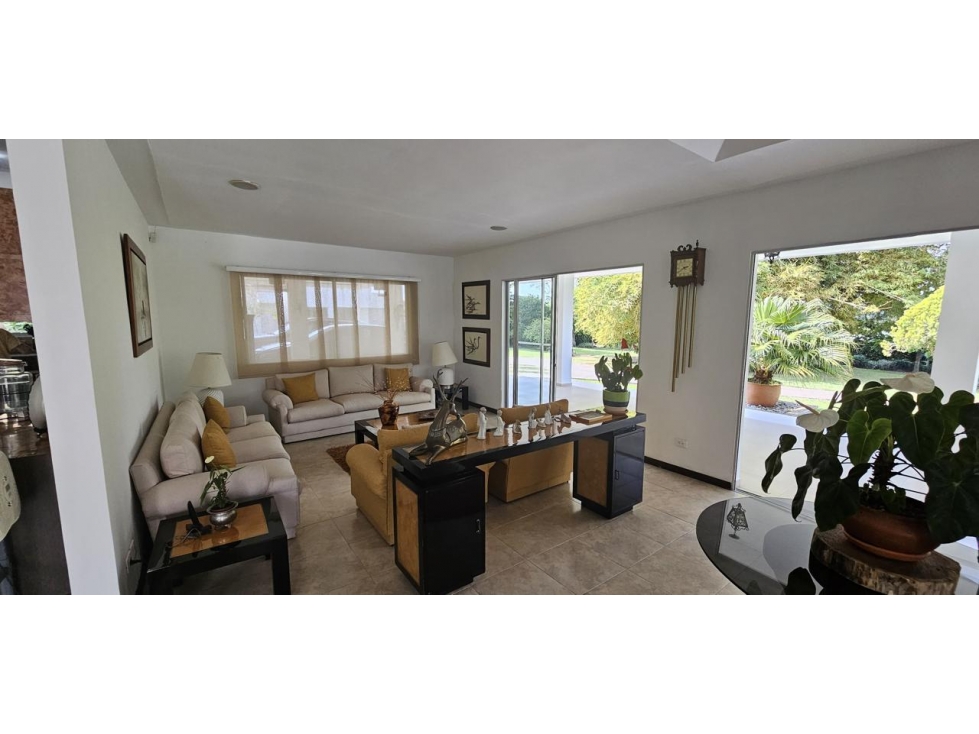 SE VENDE CHALET CERCA AL CLUB CAMPESTRE — foto 5