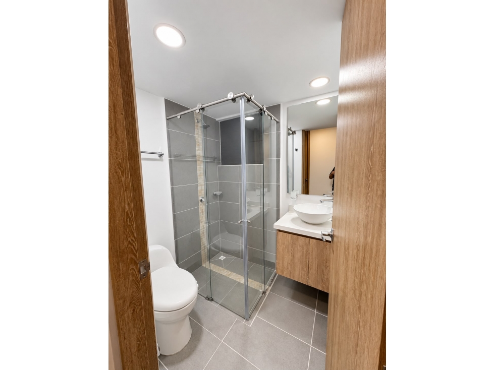 SE ARRIENDA APARTAMENTO AV CENTENARIO — foto 5