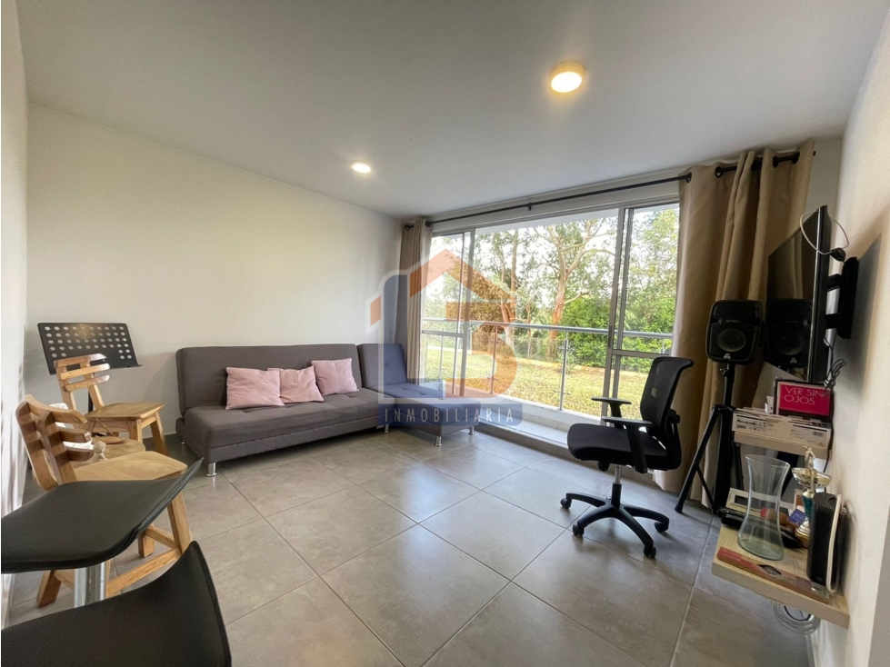 SE VENDE APARTAMENTO EN AV. CENTENARIO