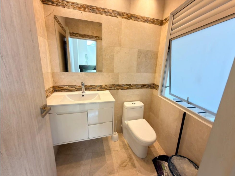 SE ARRIENDA LOCAL COMERCIAL SECTOR FUNDADORES 693 M2 — foto 5