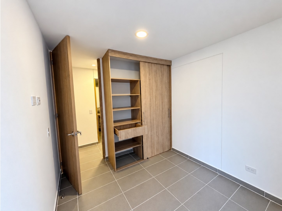 SE ARRIENDA APARTAMENTO AV CENTENARIO — foto 6