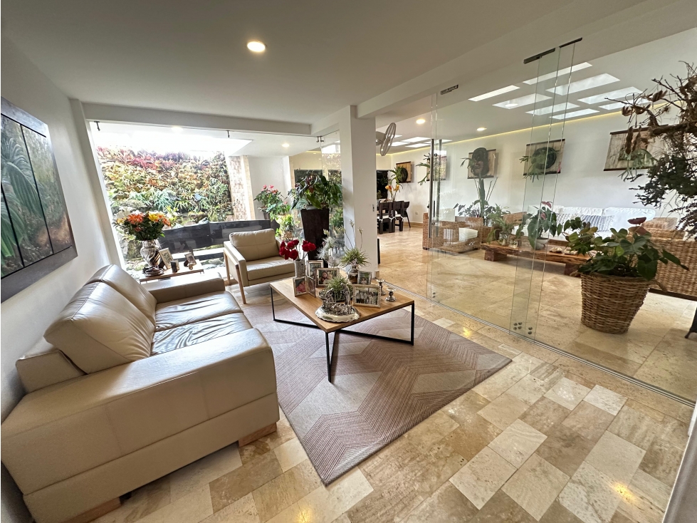 SE VENDE CASA EN EL SECTOR DE COINCA