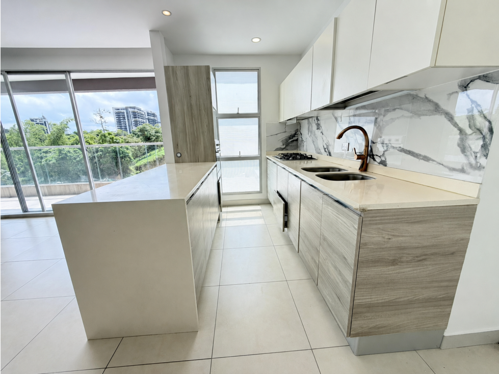 SE VENDE AMPLIO Y MODERNO APARTAMENTO AV CENTENARIO — foto 3