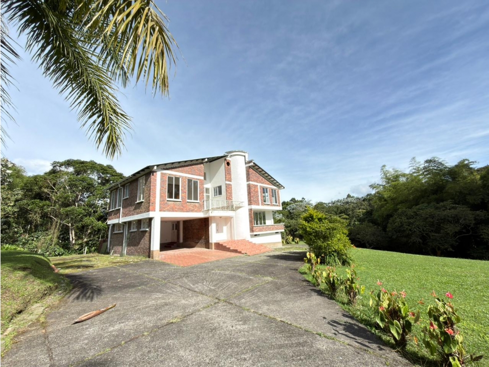 SE VENDE O ARRIENDA CASA CAMPESTRE CONDOMINIO LA ALDEA CIRCASIA