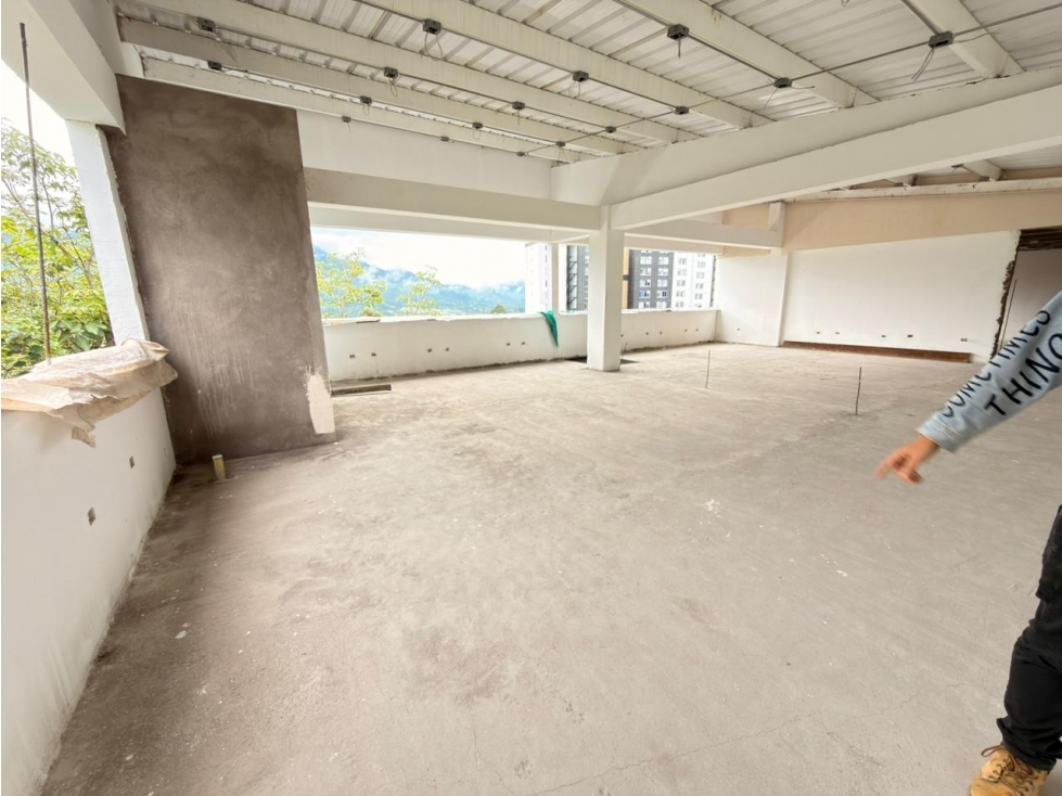 LOCAL EN VENTA O ARRENDAMIENTO 220 m2 ZONA NORTE ALTA ZONA MALL — foto 4