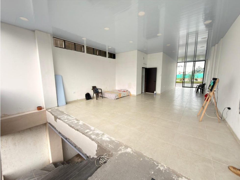LOCAL EN VENTA O ARRENDAMIENTO 150 M2 ALTA ZONA MALL — foto 5