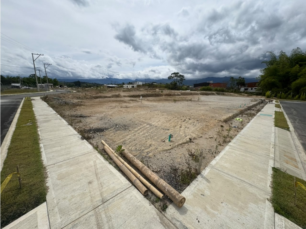 SE VENDE LOTE EN CONJUNTO CERRADO CIRCASIA - 3