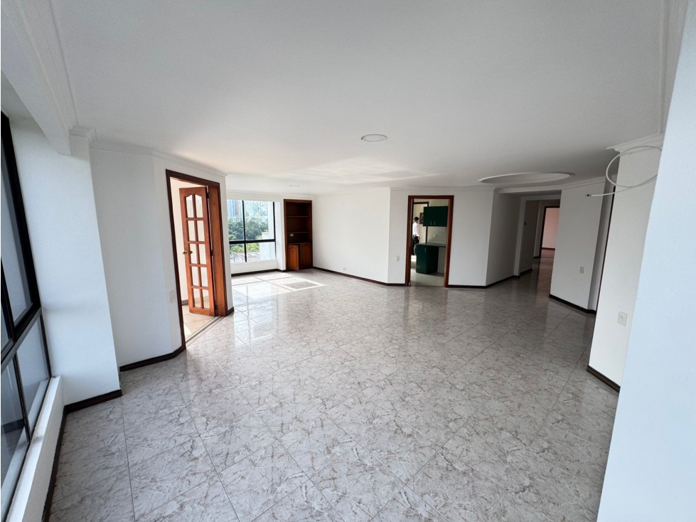 SE VENDE APARTAMENTO EN EL SECTOR DE FUNDADORES — foto 3