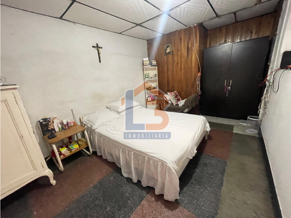 SE VENDE CASA COMO LOTE EN EL SECTOR AVENIDA 30 DE AGOSTO — foto 5